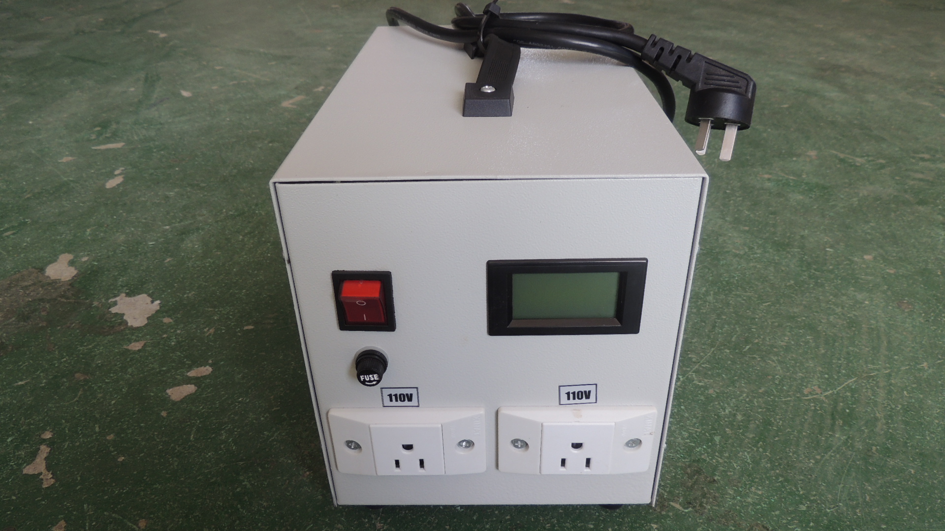 ����׃����